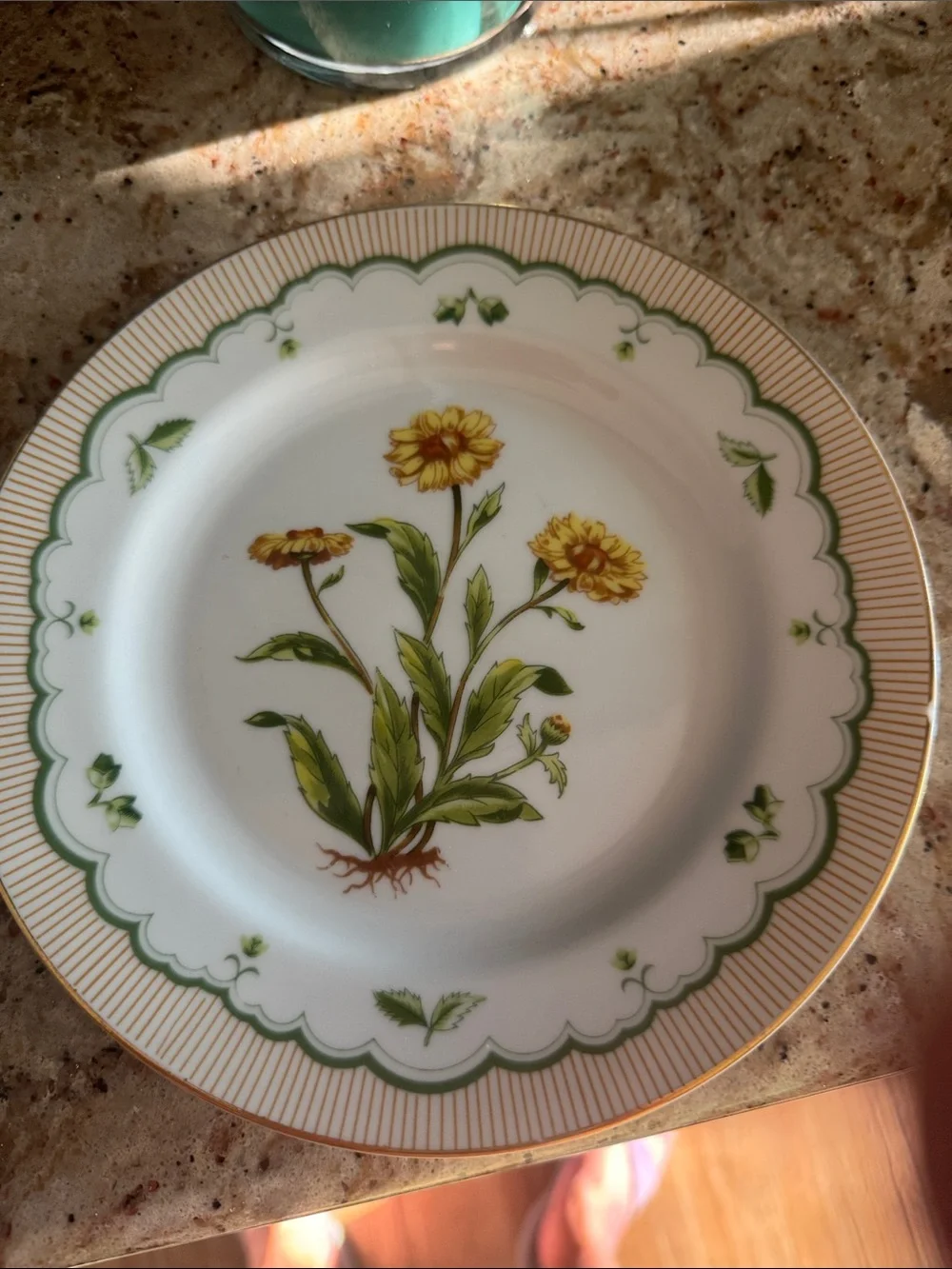 Georges Briard Floral Ceramic Covered Casserole Dish with Plates